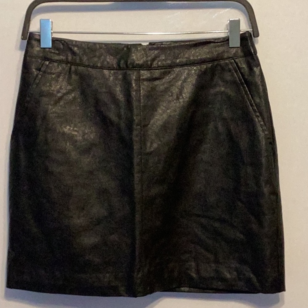 Forever 21 faux leather black mini skirt size small